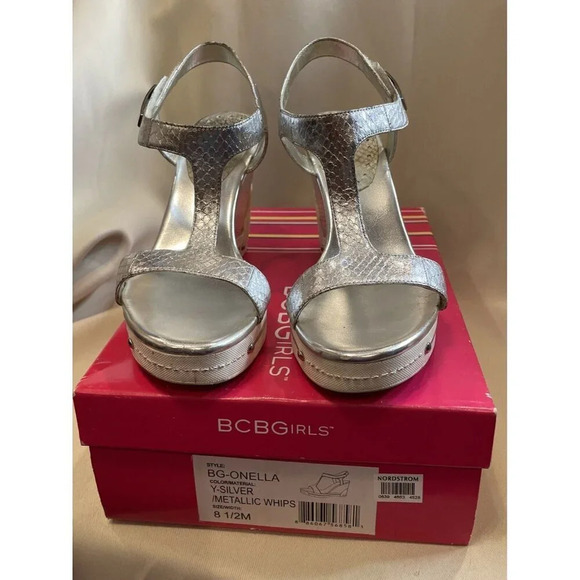 BCBG Girls Size 8 1/2 M Onella Sandal Silver Metallic Whips Sandals Platform - Picture 2 of 16